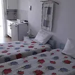 Quarto em Acomodações Particulares Thalassino Ageri