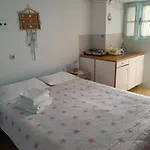 Thalassino Ageri בית אירוח *