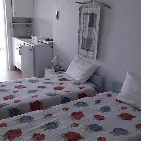 Quarto em Acomodações Particulares Thalassino Ageri
